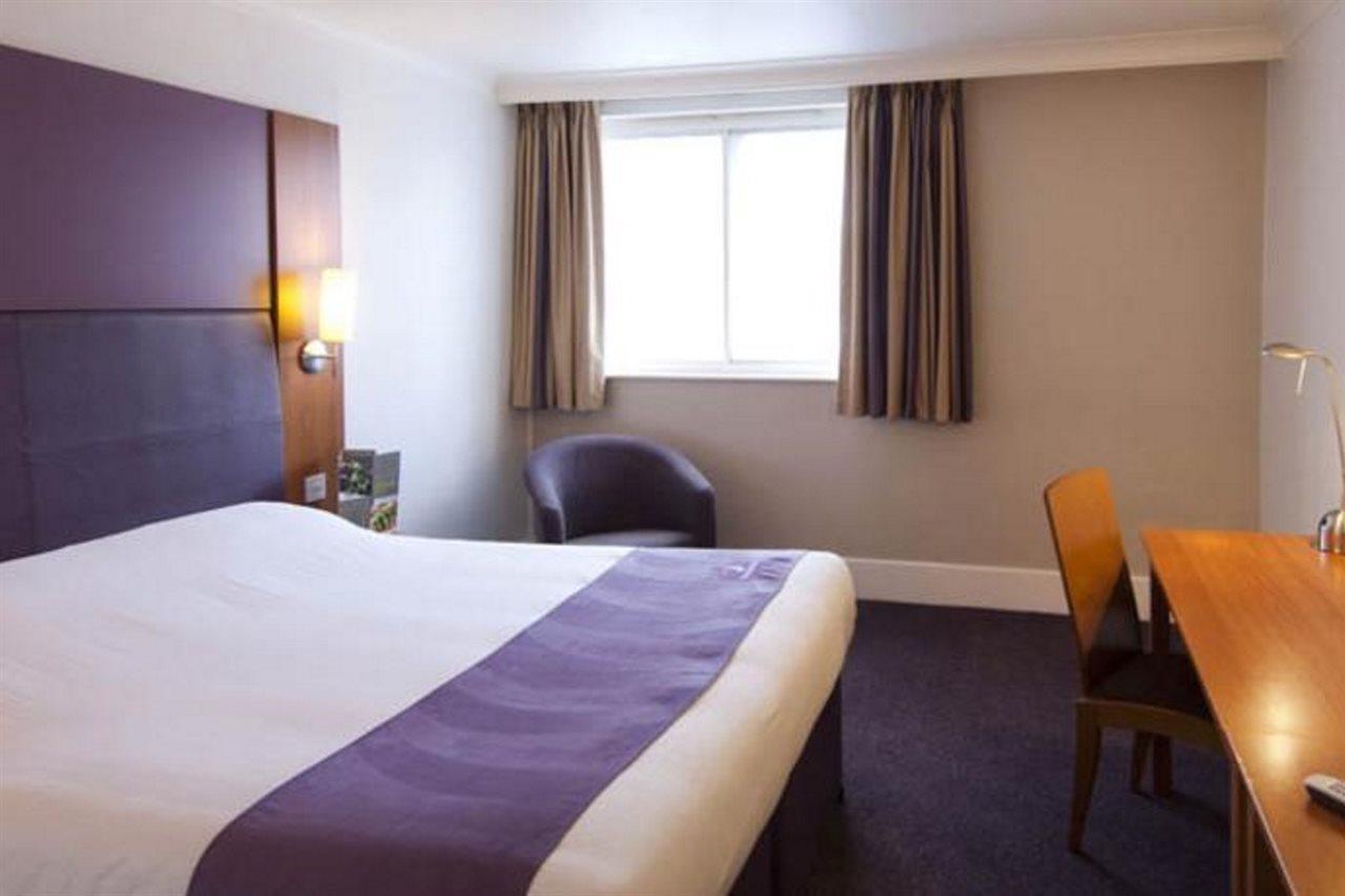 Premier Inn Aylesbury Luaran gambar